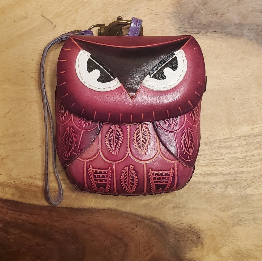 Purple owl coinpurse wristlet
